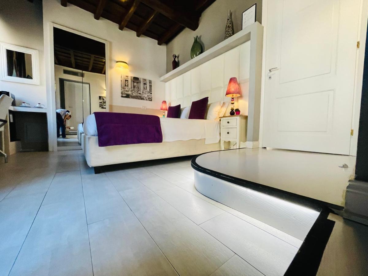 Casa de hóspedes Town House Spagna- Luxury With Jacuzzi Bath *