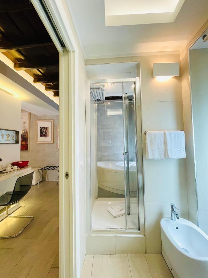 Town House Spagna- Luxury With Jacuzzi Bath *