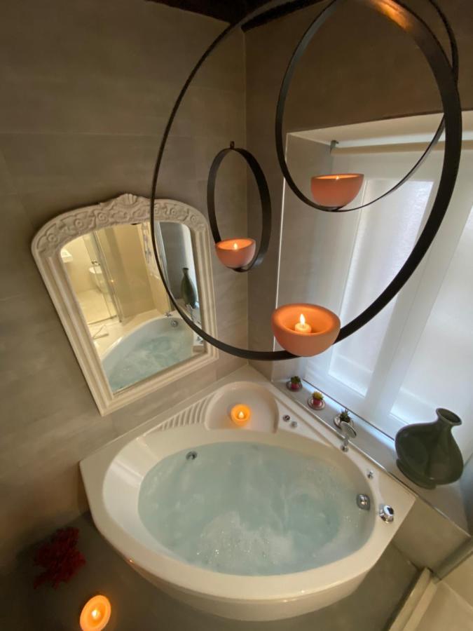 Town House Spagna- Luxury Rooms With Jacuzzi Bath * Roma