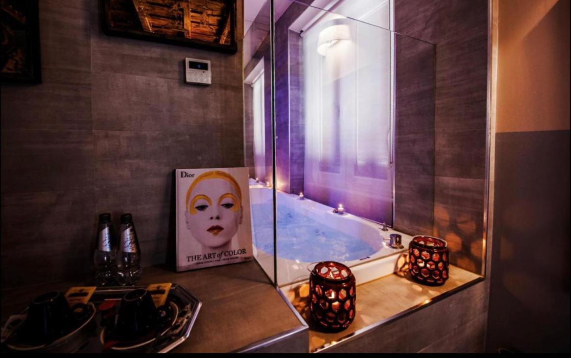 Casa de hóspedes Town House Spagna- Luxury With Jacuzzi Bath *